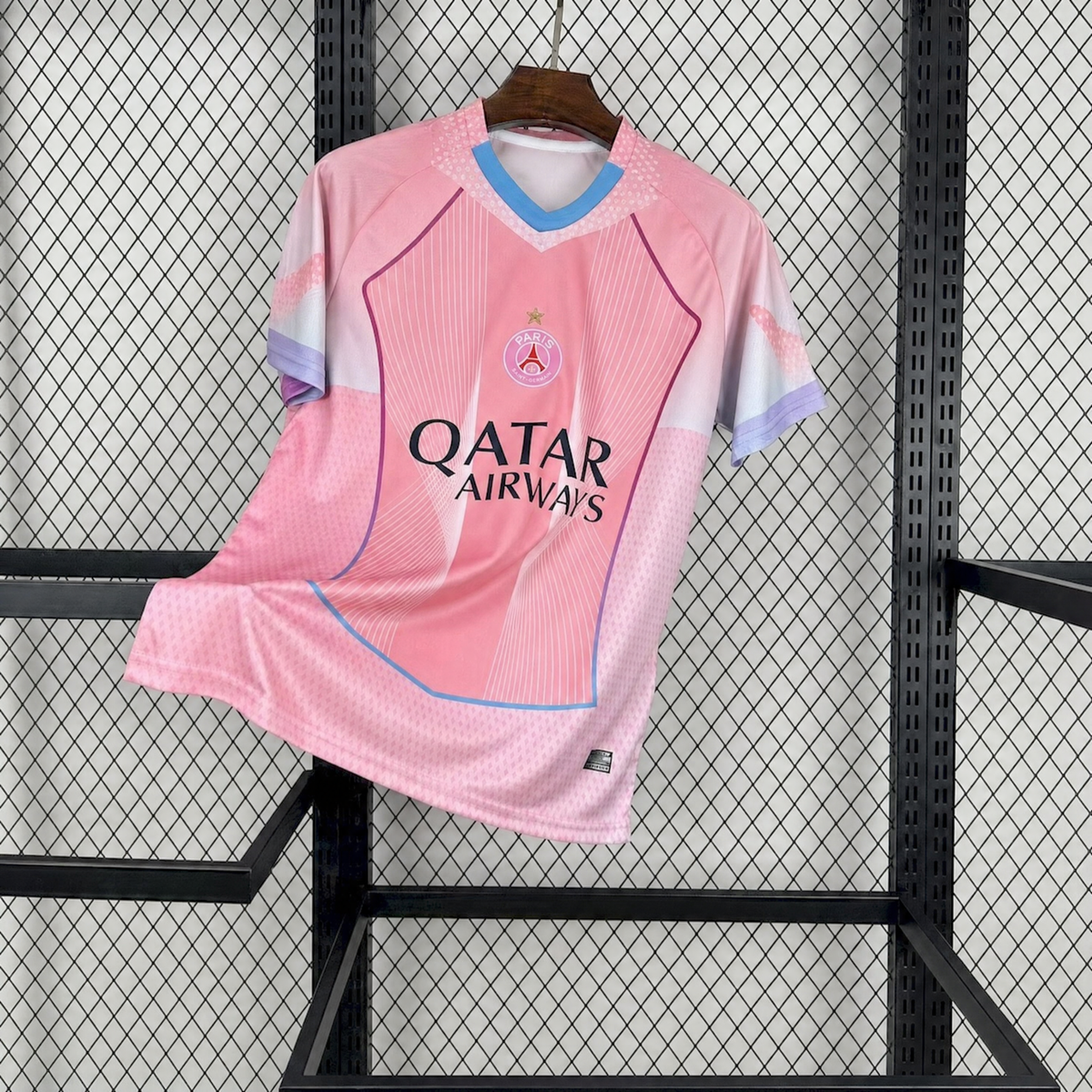 MAILLOT PSG ÉDITION SPÉCIALE 25/26 CONCEPT ROSE