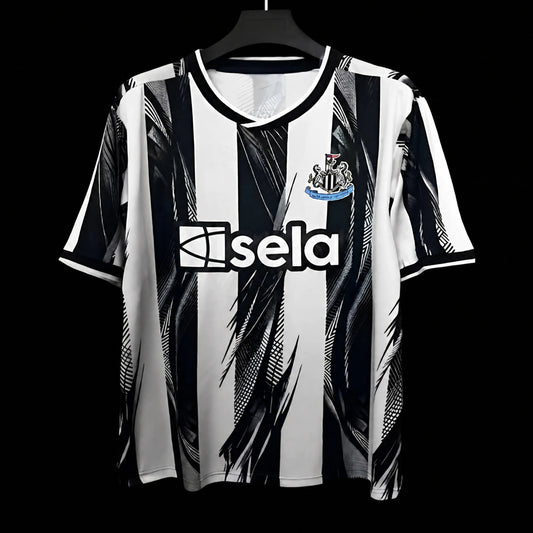 MAILLOT NEWCASTLE 25/26 AVANT-MATCH
