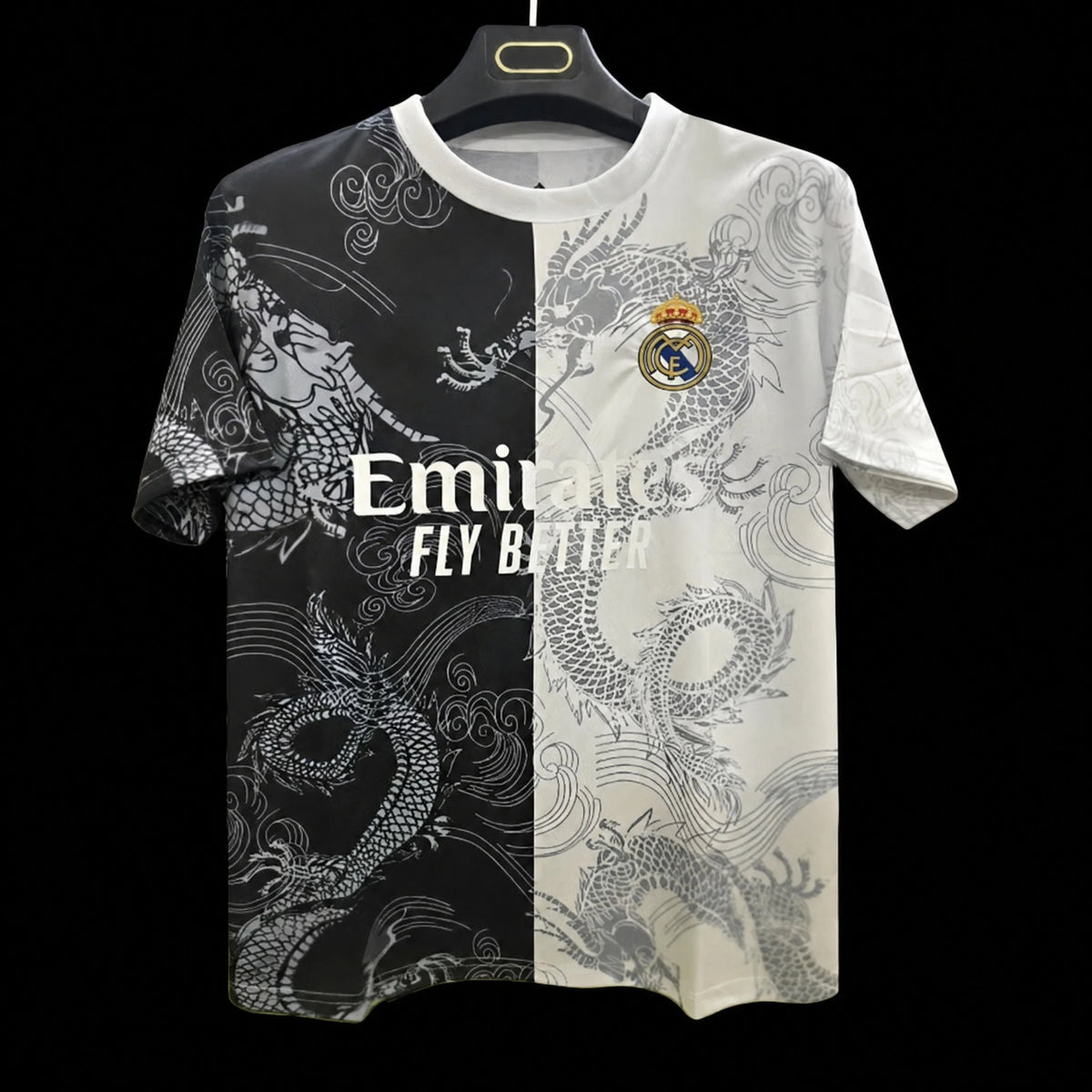 MAILLOT REAL MADRID ÉDITION SPÉCIALE 25/26 DRAGON NOIR ET BLANC