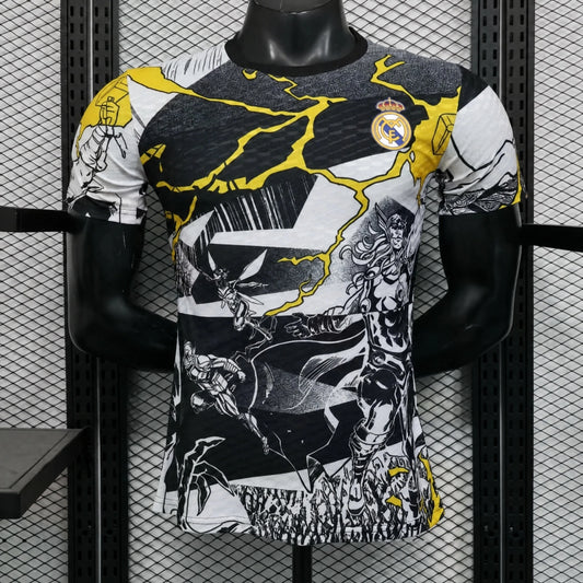 MAILLOT REAL MADRID PLAYER 25/26 AVENGERS AVANT-MATCH BLANC