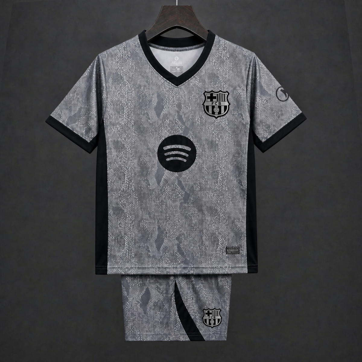 KIT ENFANT BARCELONE 26/27 GARDIEN GRIS