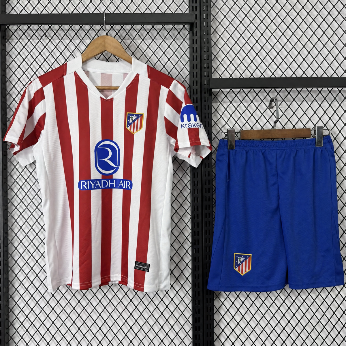 KIT ENFANT ATLETICO MADRID 26/27 DOMICILE