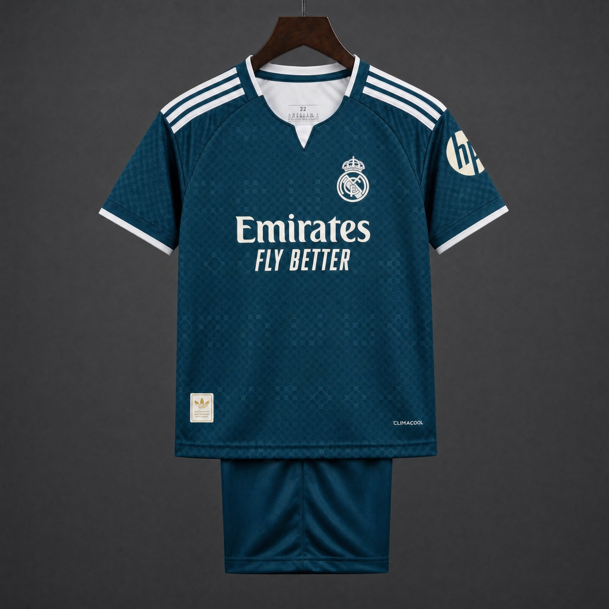 KIT ENFANT REAL MADRID 26/27 EXTÉRIEUR