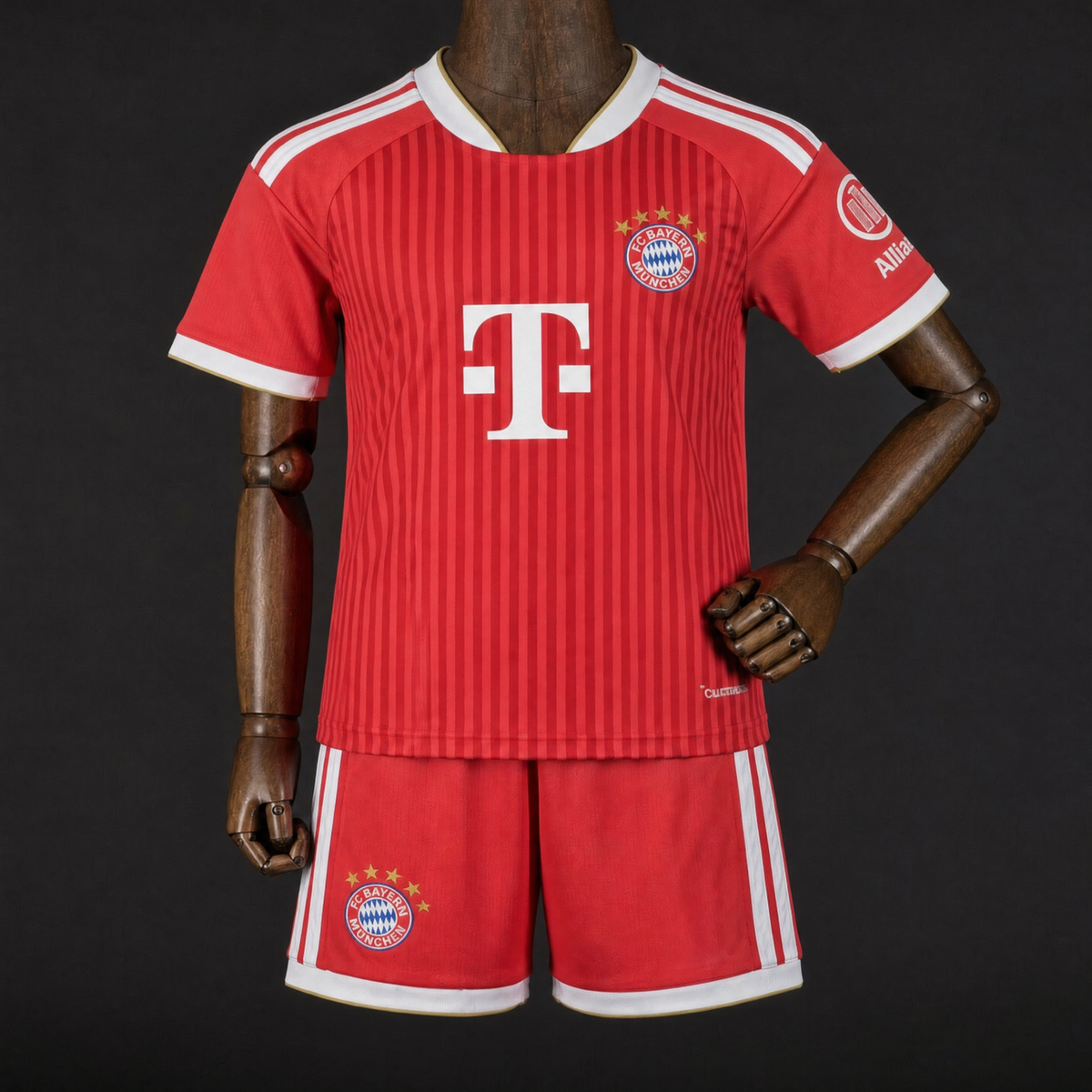 KIT ENFANT BAYERN MUNICH 26/27 DOMICILE