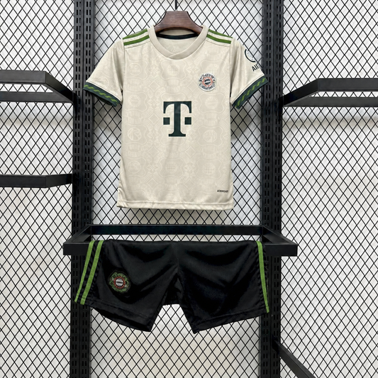 KIT ENFANT BAYERN MUNICH ÉDITION SPÉCIALE 25/26 OKTOBERFEST