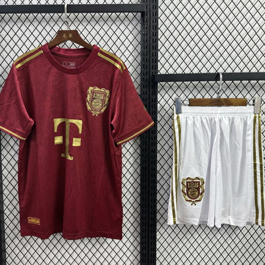 KIT ENFANT BAYERN MUNICH ÉDITION SPÉCIALE 25/26 ANNIVERSARY