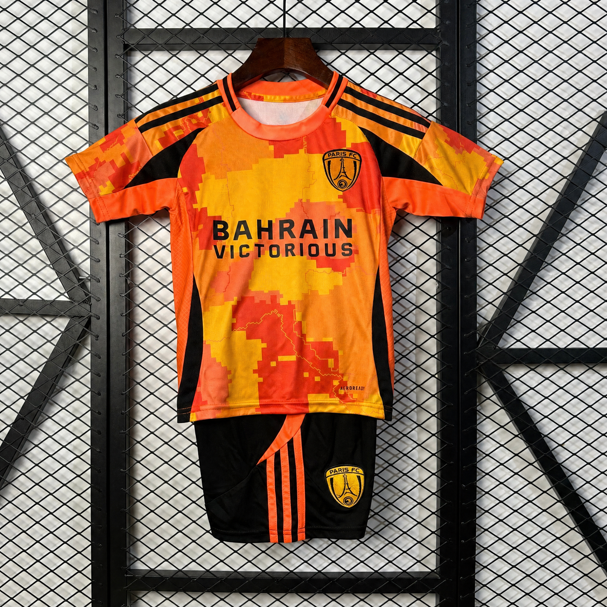 KIT ENFANT PARIS FC ÉDITION SPÉCIALE 25/26 THIRD X JEFE